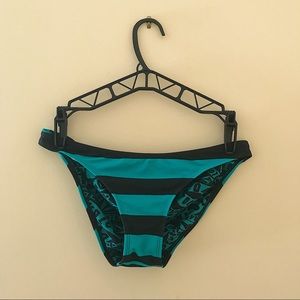 VOLCOM Bikini Bottom (reversible?)